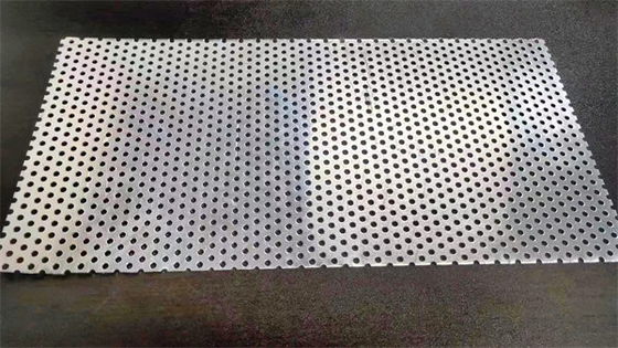 folha perfurada de alumínio AA1060 de 0.8mm, AA1100, AA3003 preto e branco